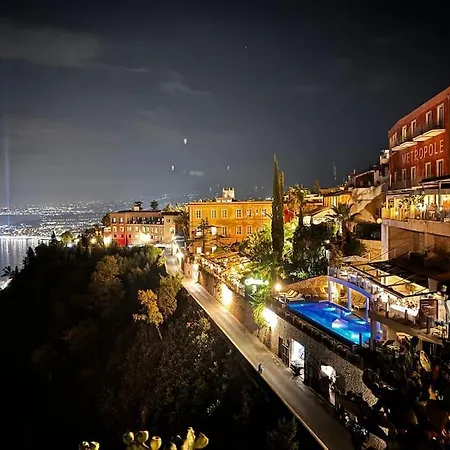 Mf House تاورمينا